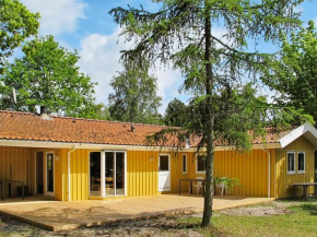 Four-Bedroom Holiday home in Væggerløse 18